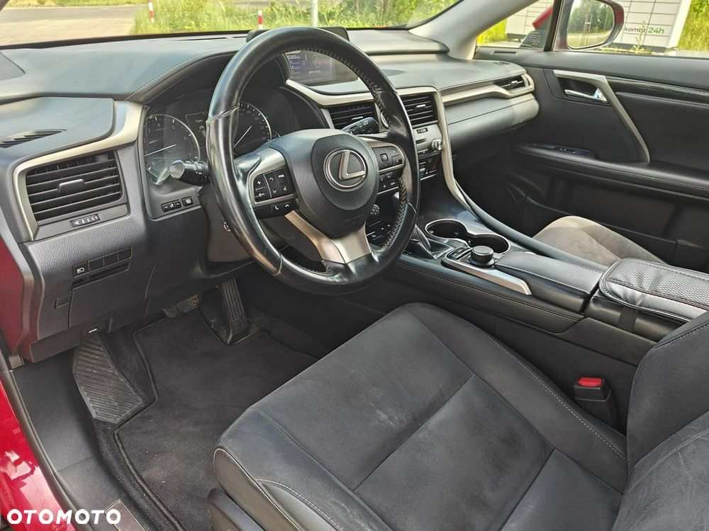 Lexus RX - 9