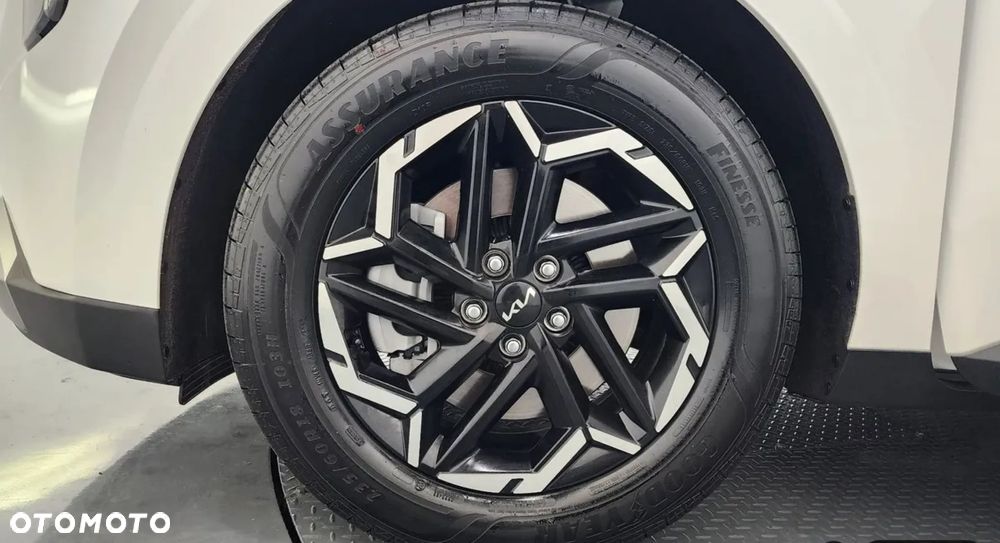 Kia Carnival - 6
