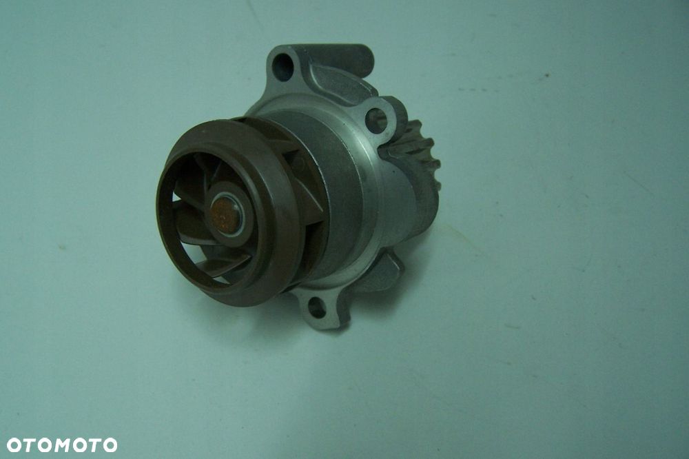 Pompa wody Ford Galaxy 1.9 ME6M21-8501-A1A nowa - 3