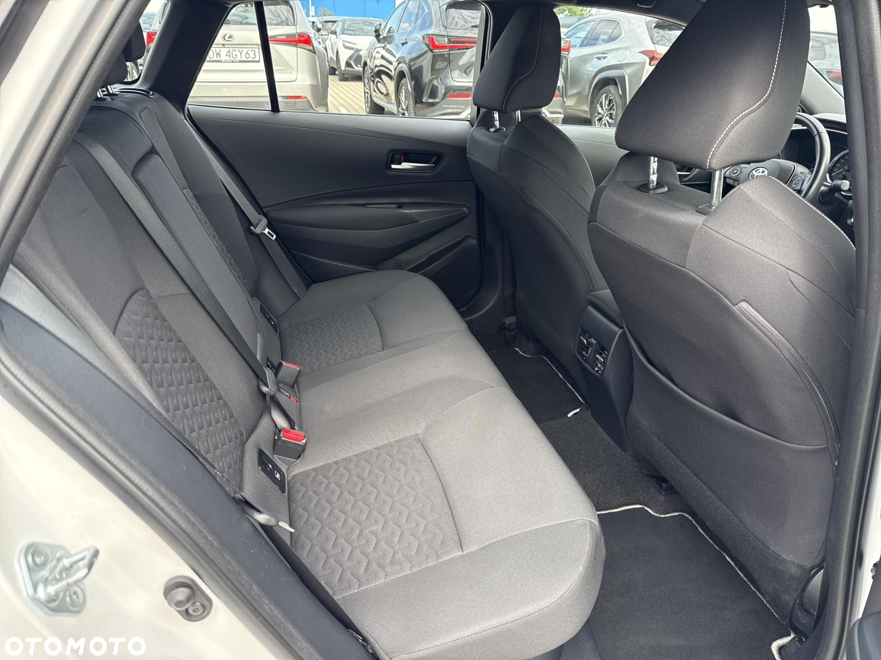 Toyota Corolla - 10