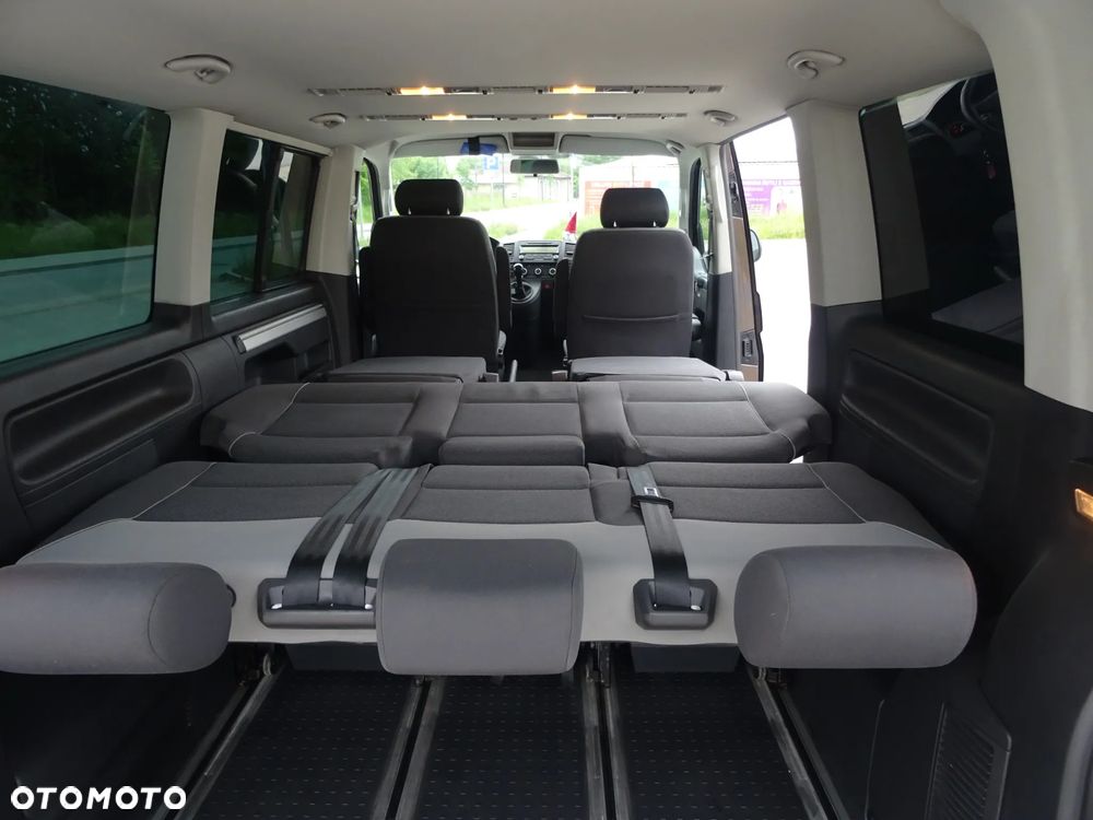 Volkswagen Multivan - 16