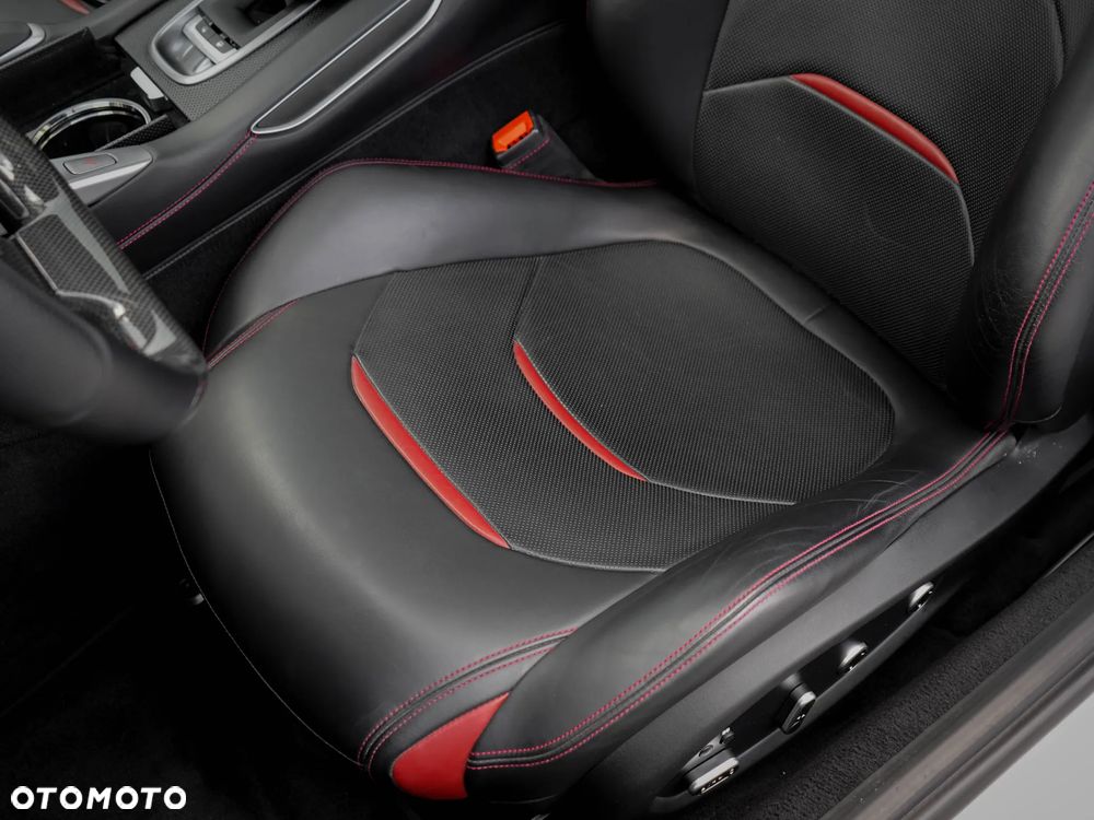Ferrari GTC4Lusso - 18