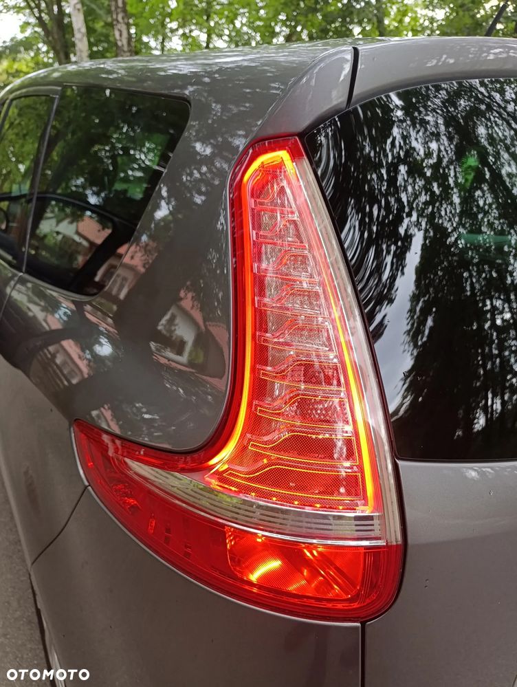 Renault Grand Scenic dCi 110 EDC Bose Edition - 12