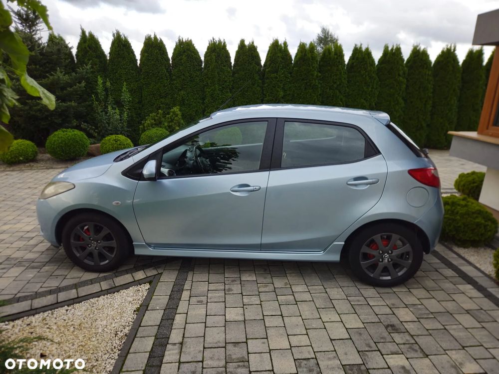 Mazda 2 - 8