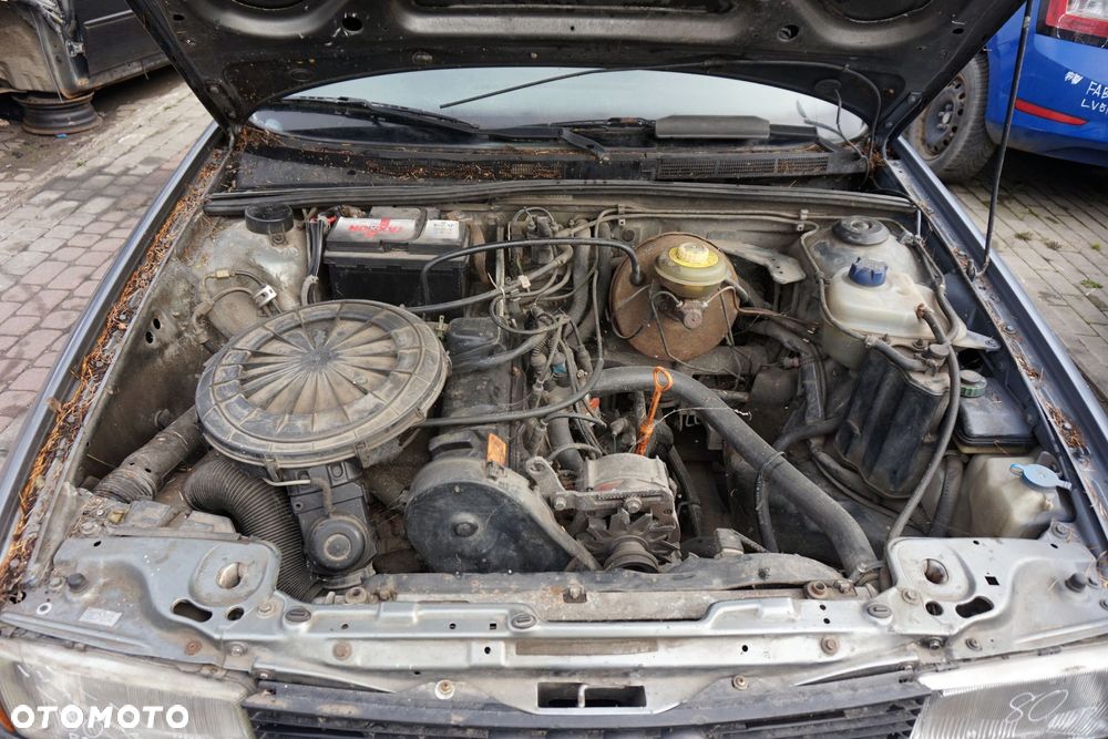 AUDI 80 B3 SEDAN 1991 LY7P 1.8 8V PM 90KM SZARY na części - 9