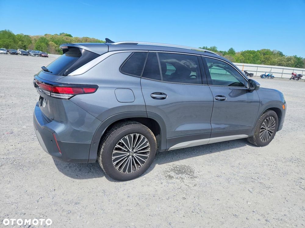 Volkswagen Tiguan - 4