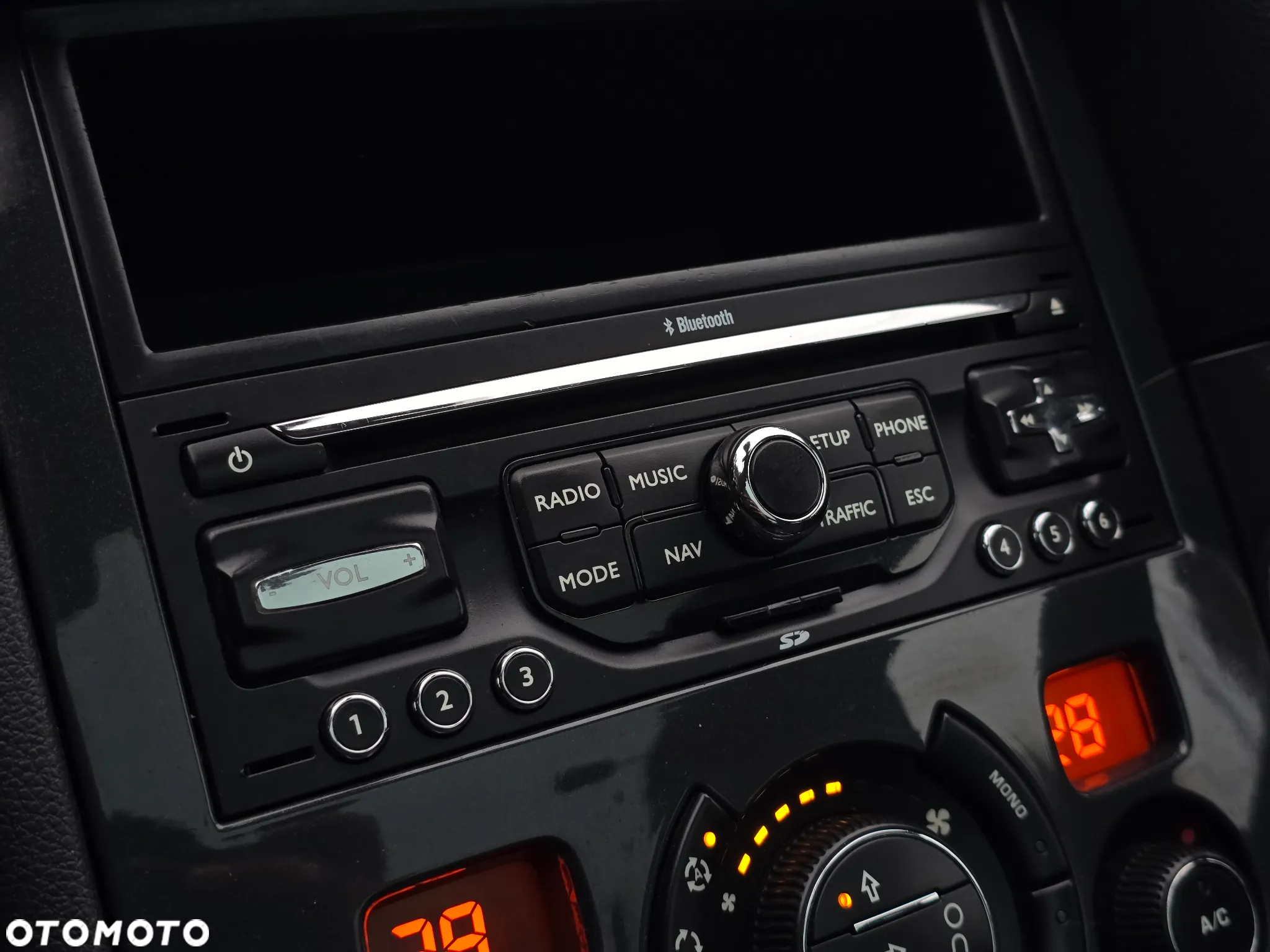 Peugeot 3008 1.6 HDi Premium - 29