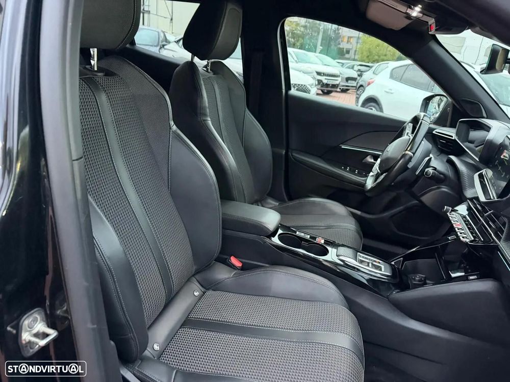 Peugeot 2008 1.5 BlueHDi GT Pack EAT8 - 13
