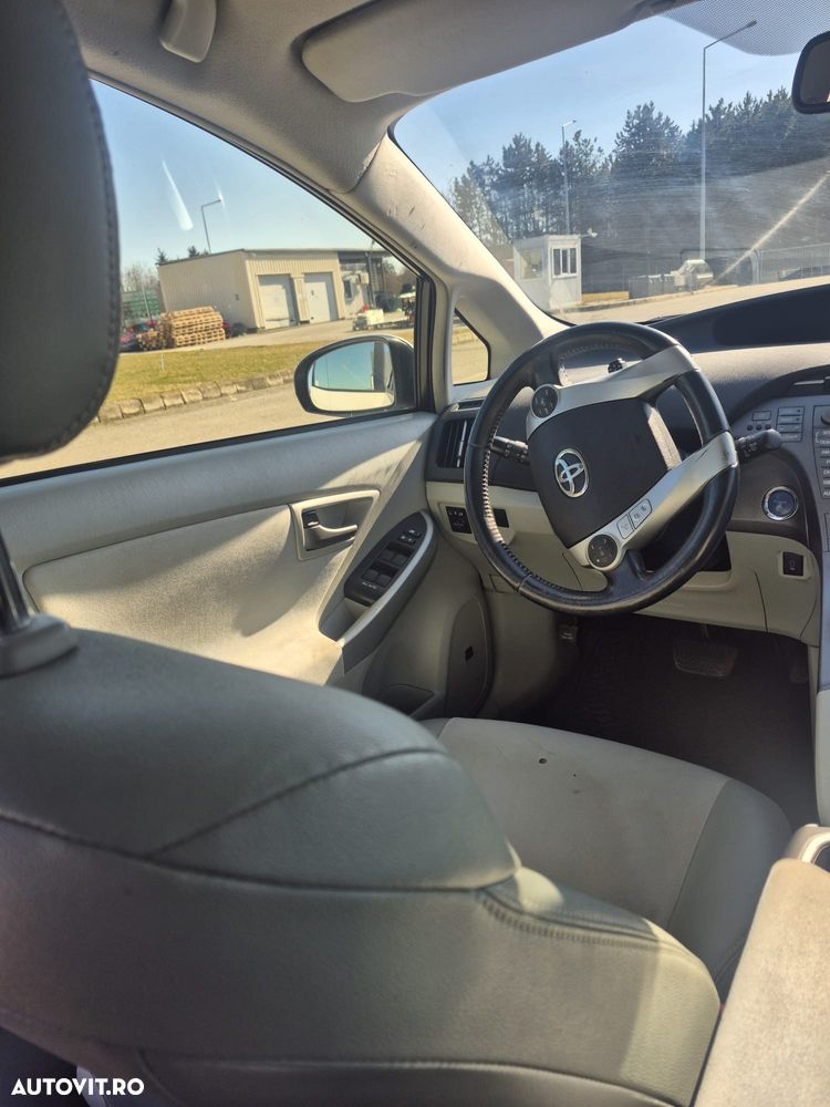 Toyota Prius - 7