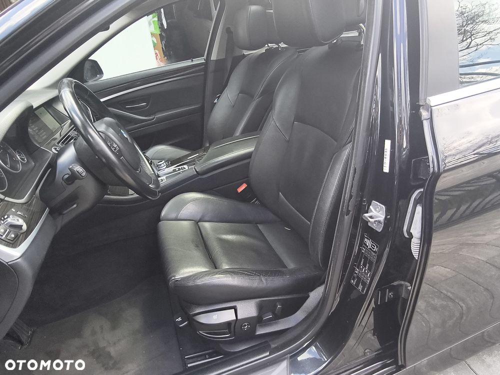 BMW Seria 5 520d Luxury Line - 15