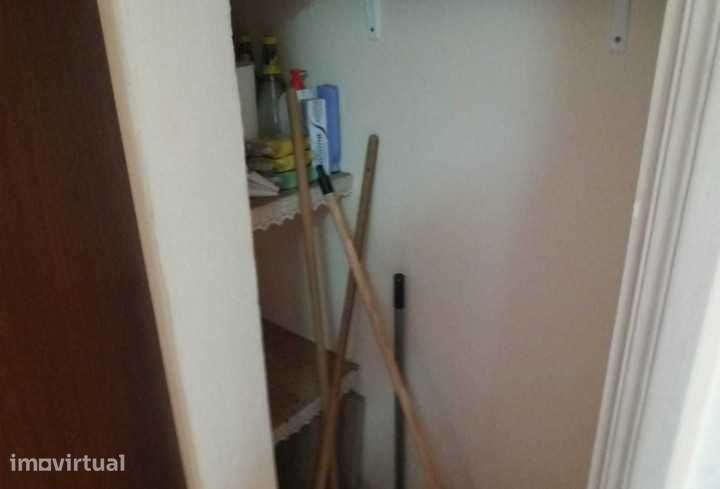 alugo apartamento T1 em loule quarteira, av.francisco sa carneiro - Grande imagem: 3/11