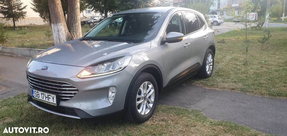 Ford Kuga 1.5 EcoBoost 2x4 Titanium - 2