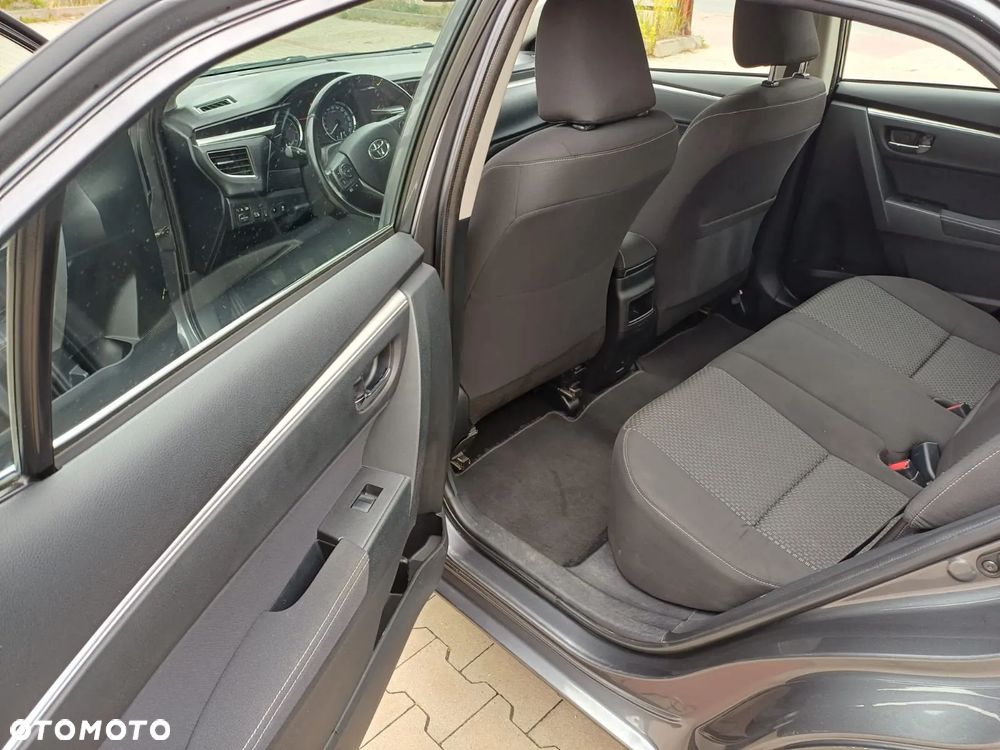 Toyota Corolla 1.6 Active - 21