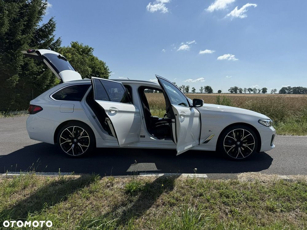 BMW Seria 5 530d mHEV M Sport sport - 12