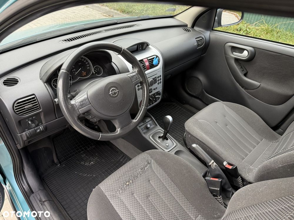 Opel Corsa 1.2 16V Cosmo Easytronic - 18