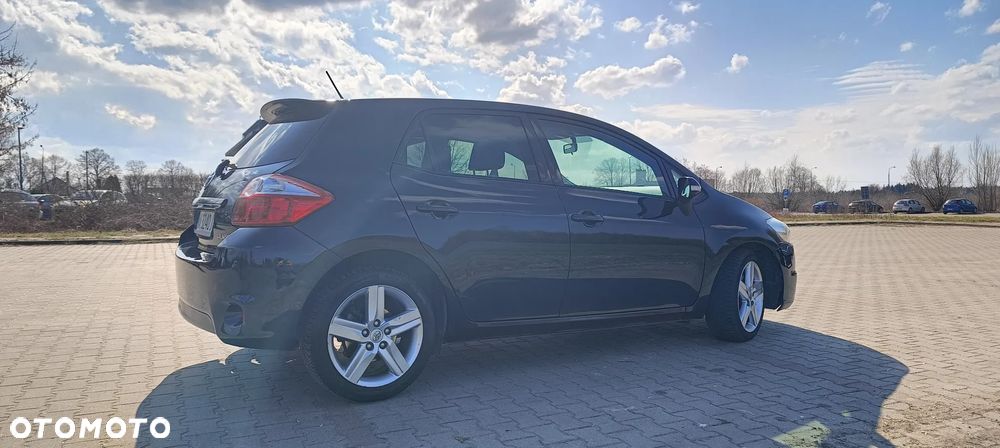 Toyota Auris 2.0 D-4D Executive - 6