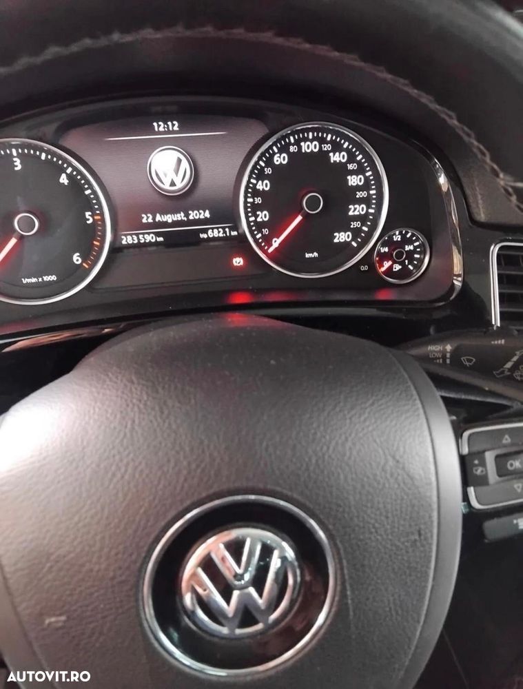 Volkswagen Touareg - 8