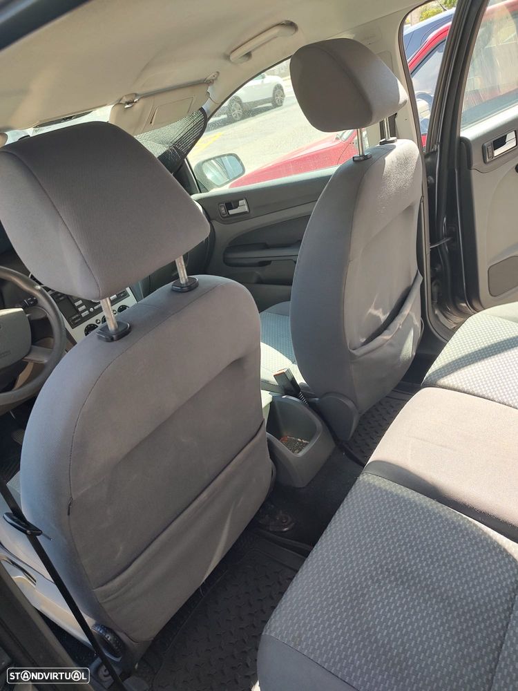 Ford Focus SW 1.4 Trend - 14