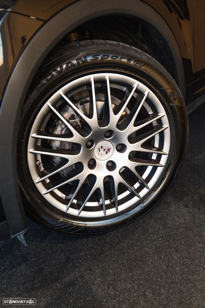 Porsche Cayenne Platinum Edition - 14