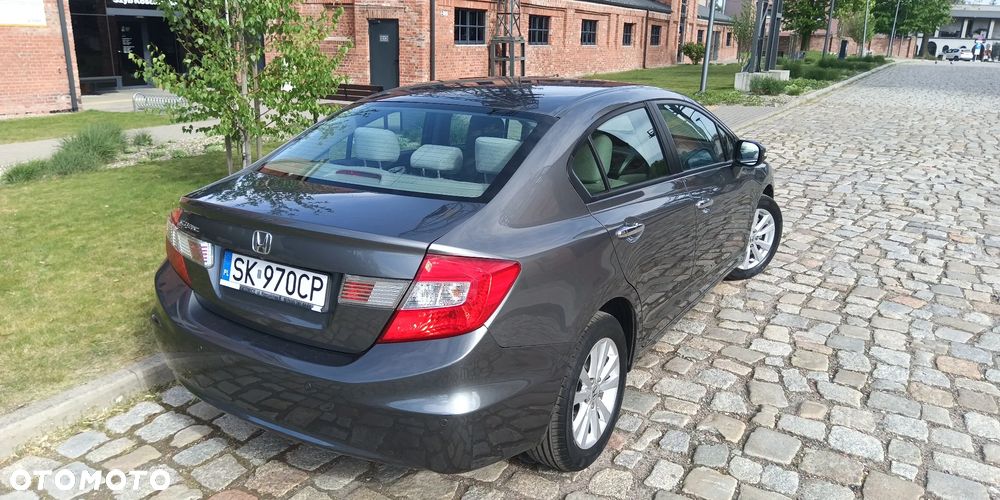 Honda Civic 1.8 Executive - 10
