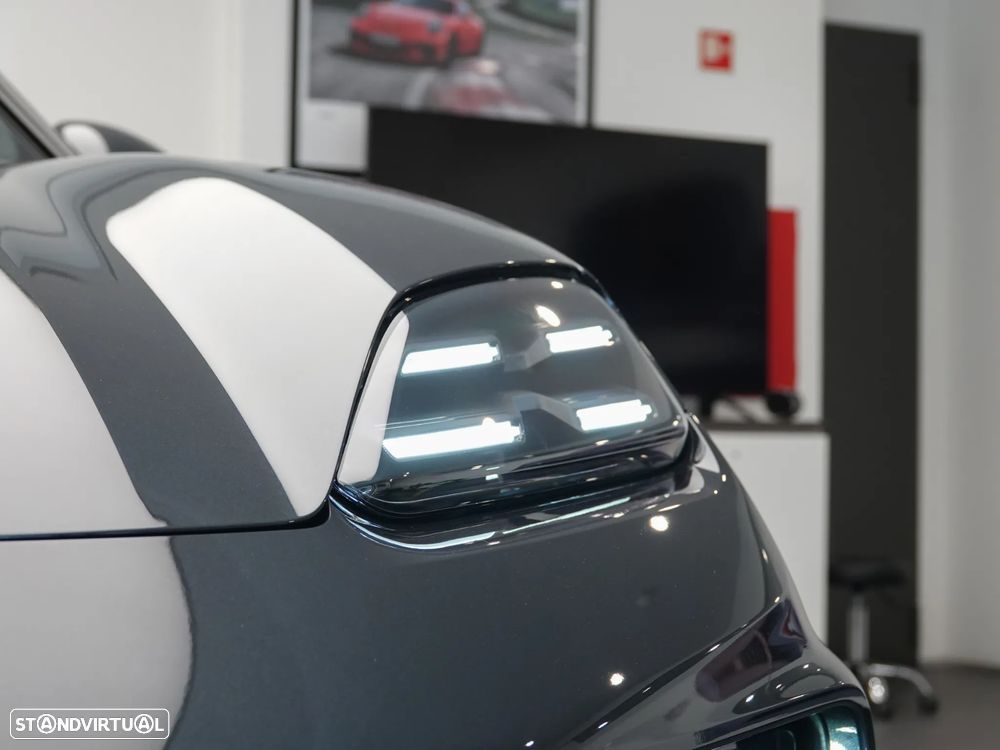 Porsche Macan Electric 4 - 16