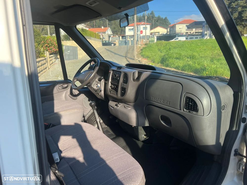 Ford Transit - 11
