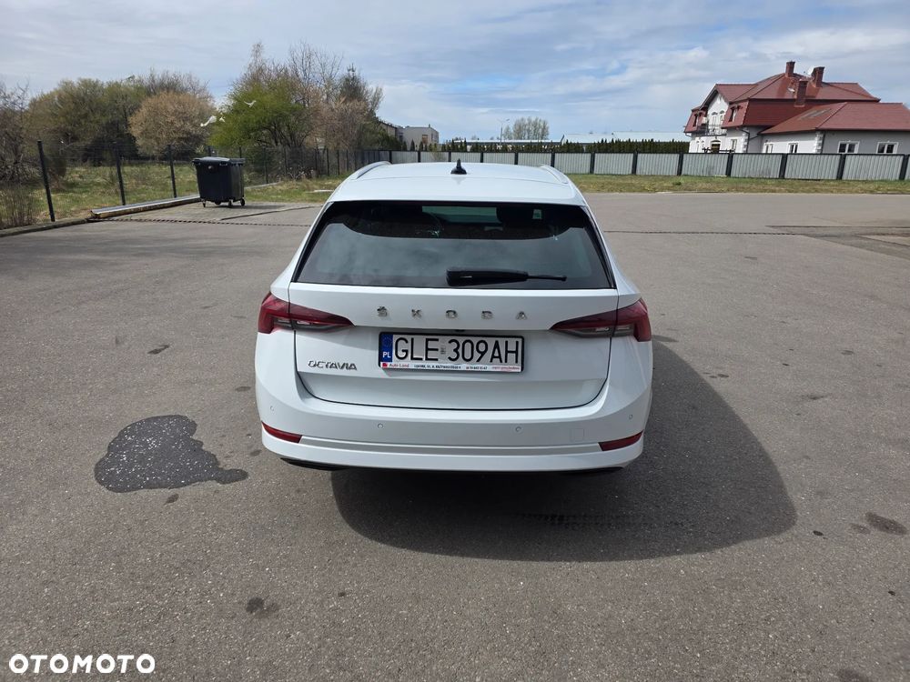 Skoda Octavia 2.0 TDI DSG Ambition - 6