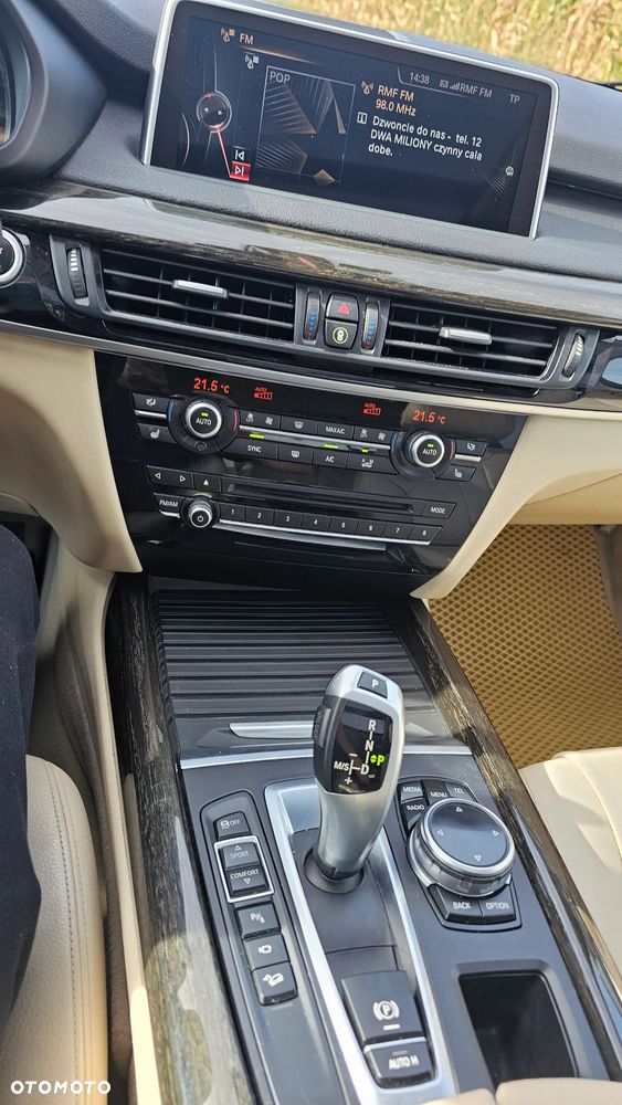 BMW X5 xDrive35i - 10