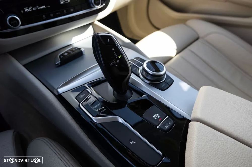 BMW 520 d Line Luxury Auto - 16