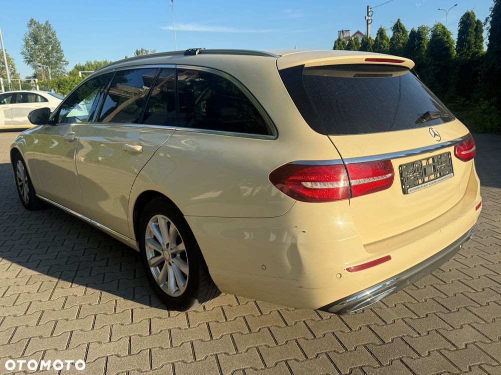 Mercedes-Benz Klasa E 200 d 9G-TRONIC Exclusive - 4