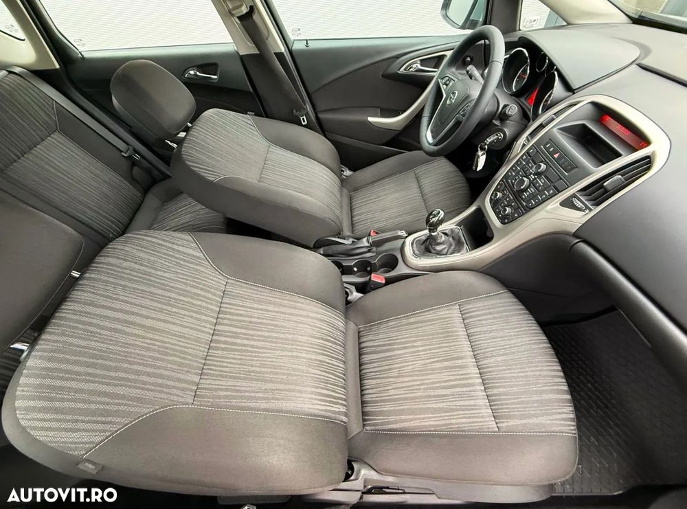 Opel Astra 1.6 Enjoy - 18