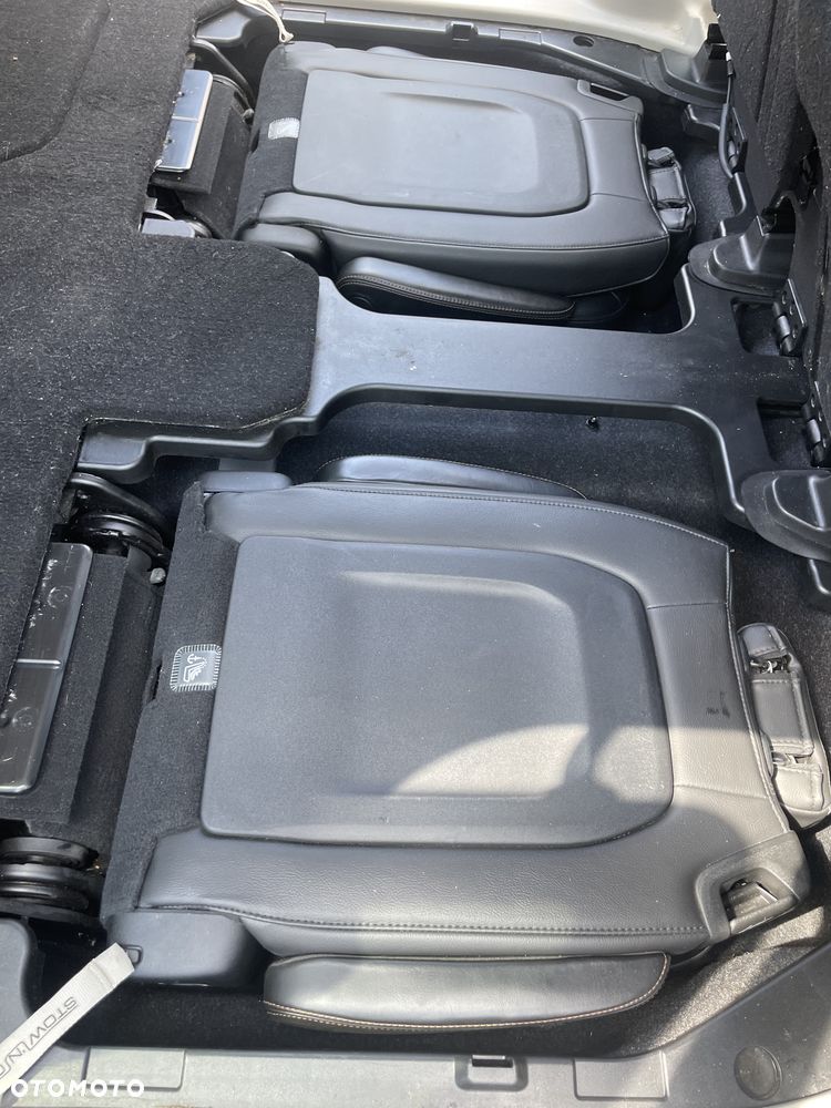 Chrysler Pacifica - 33