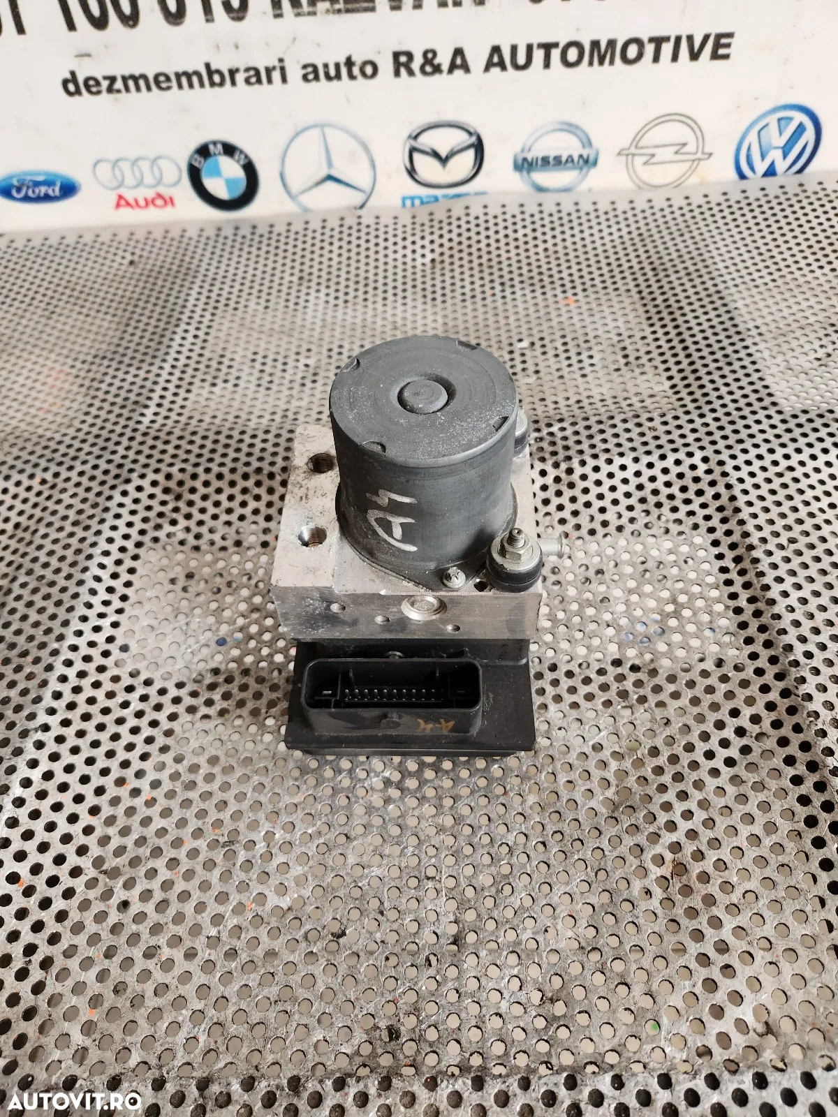 Modul Pompa Unitate ABS Audi A4 B7 Cod 8EH 8EBF - Dezmembrari Arad - 2