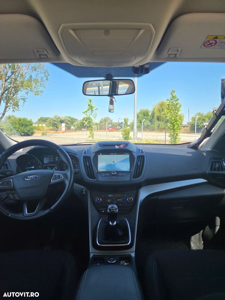 Ford Kuga 1.5 TDCi 2x4 Business Edition - 10