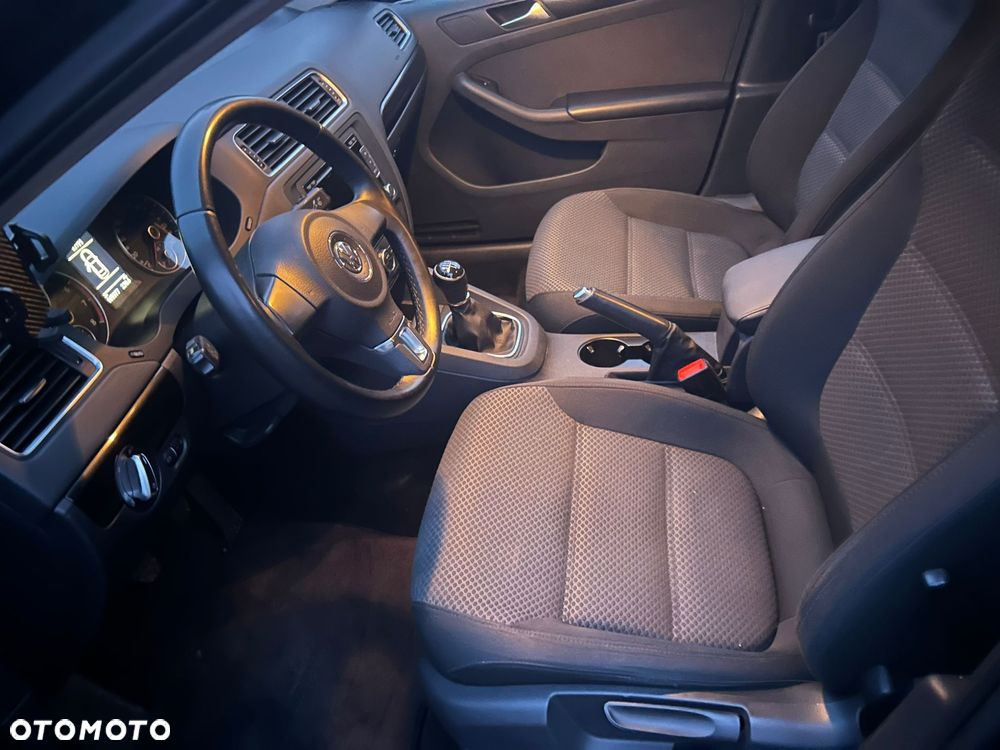 Volkswagen Jetta 1.4 TSI Comfortline - 11