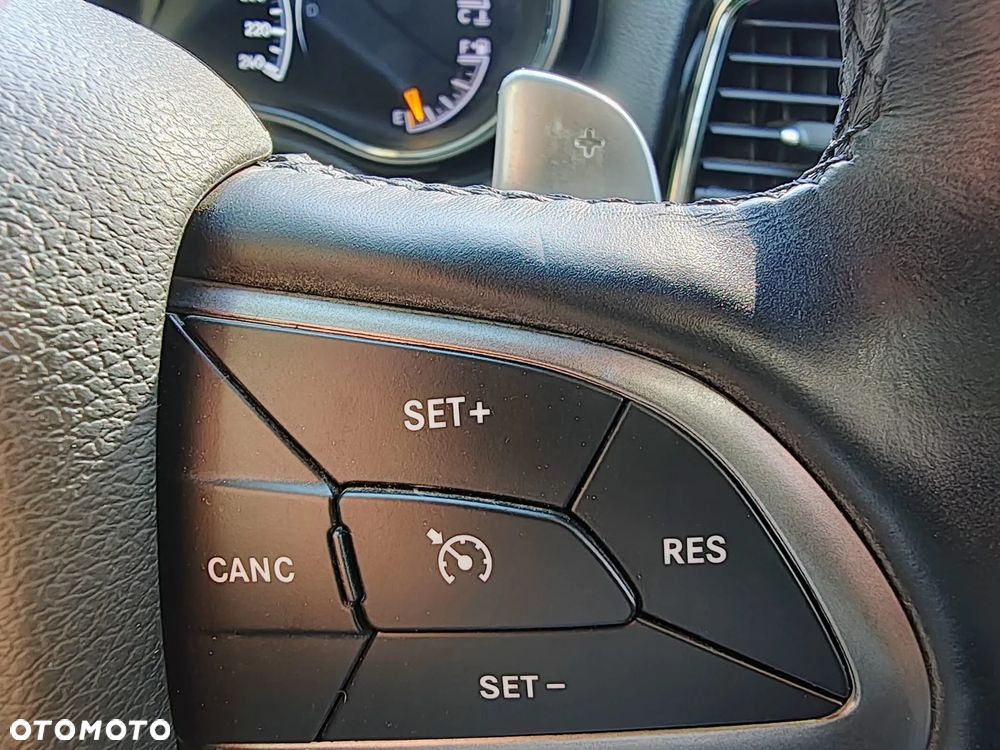 Jeep Grand Cherokee 5.7 V8 HEMI 4WD Automatik S - 19