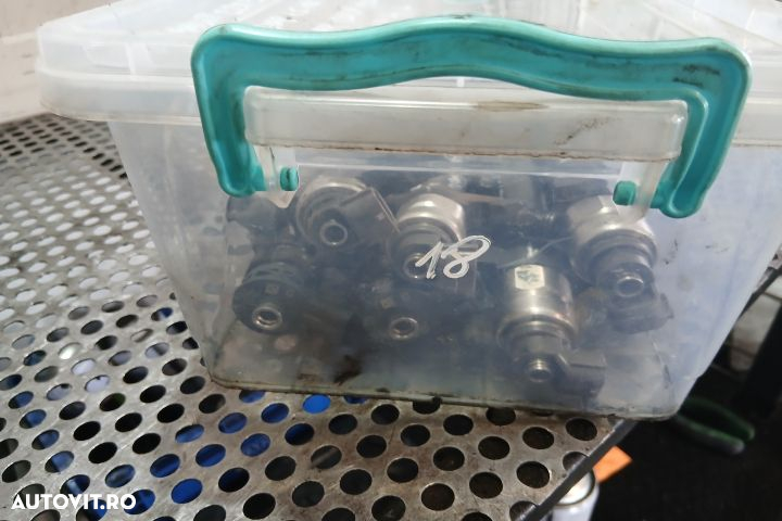Injector motorina 6C10-9K546-AC SET 6C10-9K546-AC SET Ford Transit 3 - 4