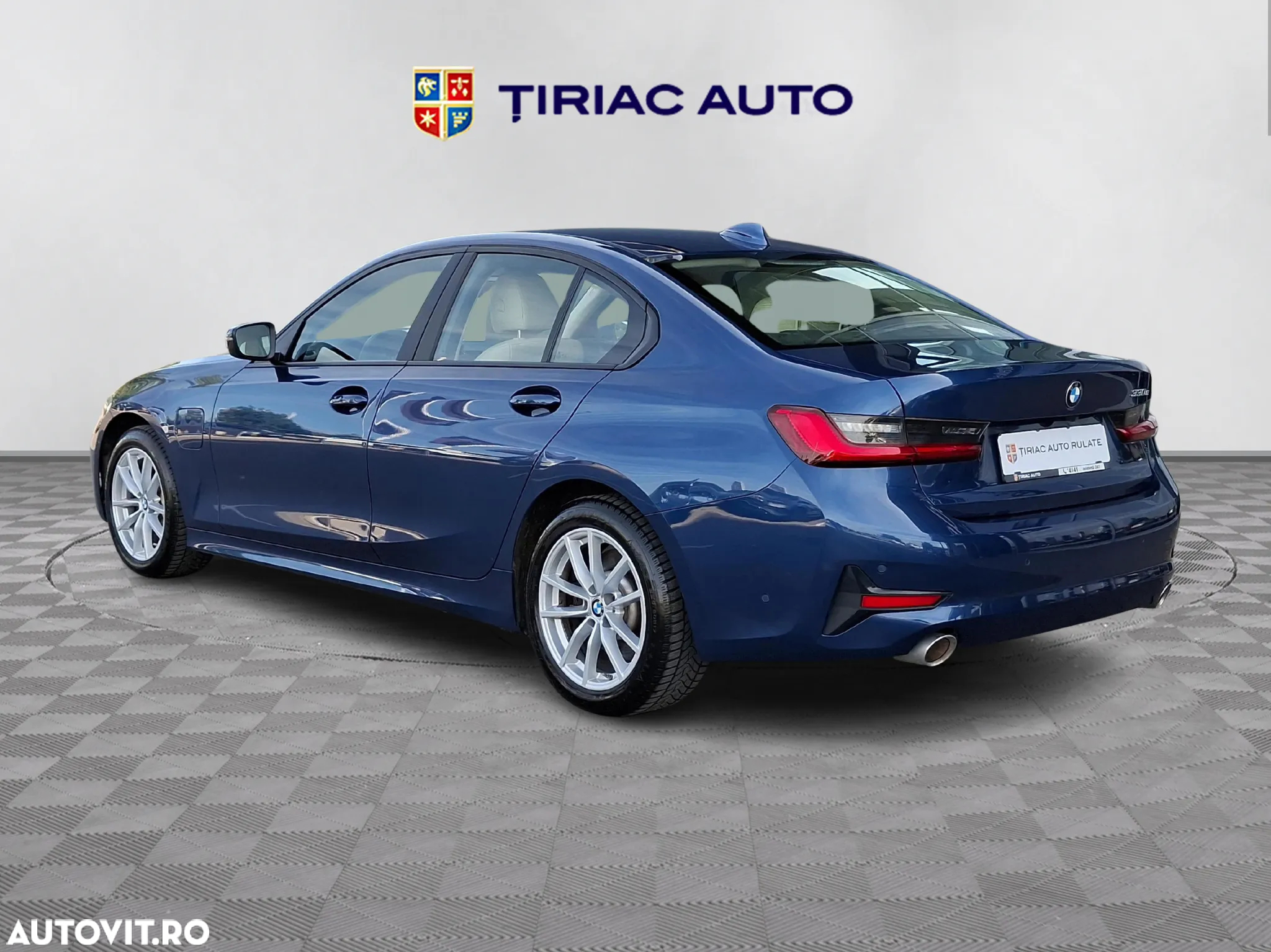 BMW Seria 3 330e Aut. Advantage - 4