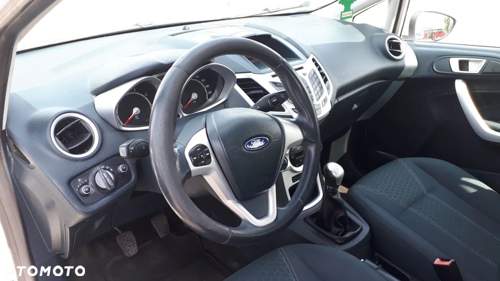Ford Fiesta 1.25 Titanium EU5 - 10
