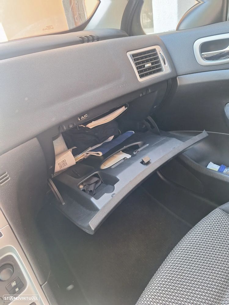 Peugeot 307 SW 1.6 HDi FAP Executive - 12