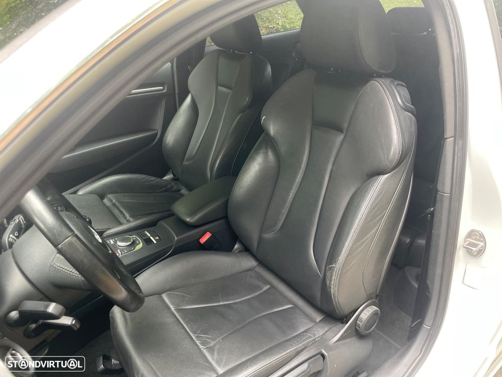 Audi A3 2.0 TDI S line Sport Pack - 20