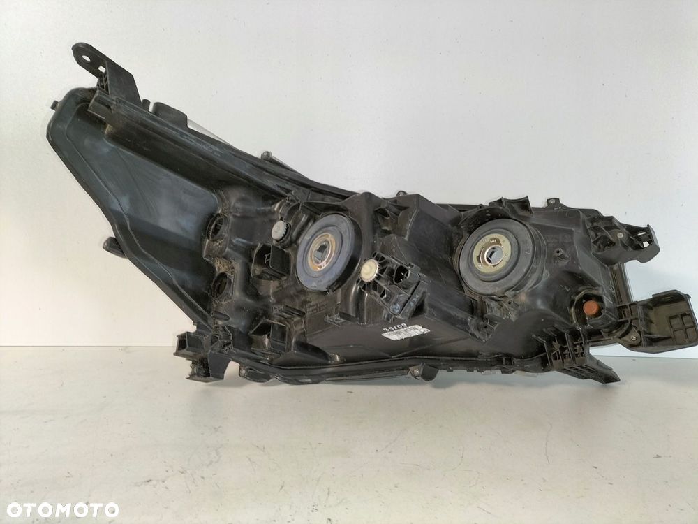 Lampa przednia reflektor lewa TOYOTA HILUX 8 VIII LIFT 20- - 9
