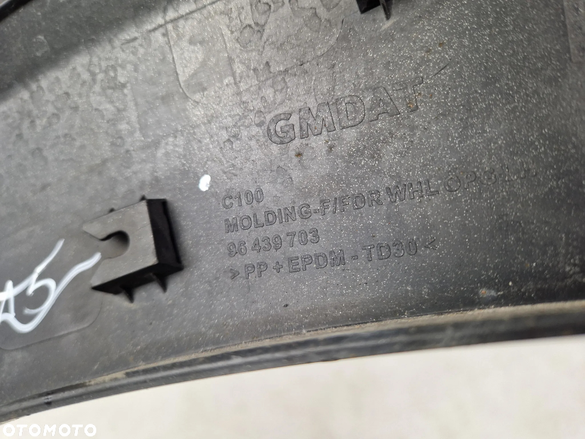 Listwa nakładka lewa przedniego błotnika Chevrolet Captiva - 8