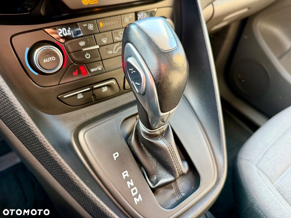 Ford Tourneo Connect Grand - 24