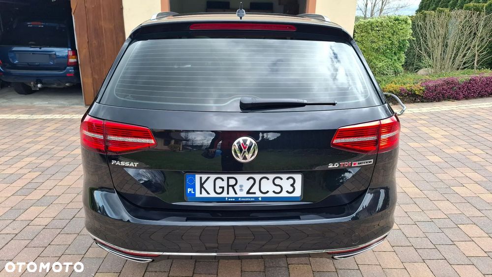 Volkswagen Passat - 13