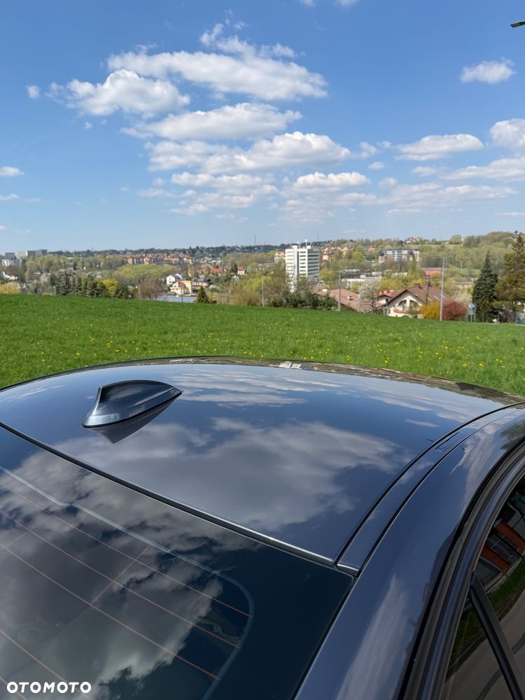 BMW Seria 3 318i Sport Line - 10