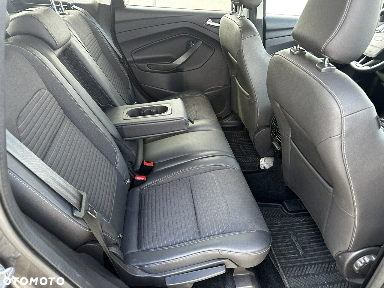 Ford Kuga 2.0 TDCi 4x4 Titanium - 24