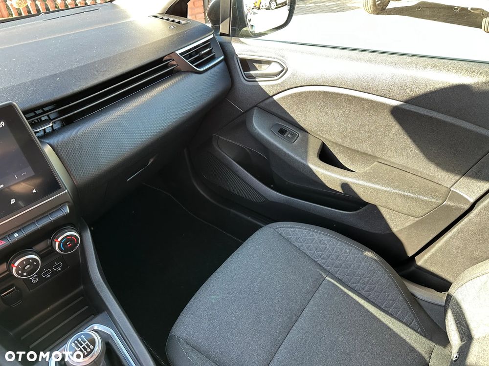 Renault Clio - 18