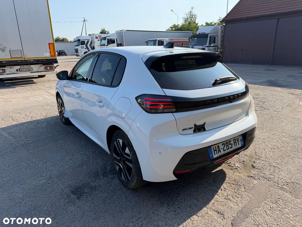Peugeot 208 Benzin 100 Allure - 3