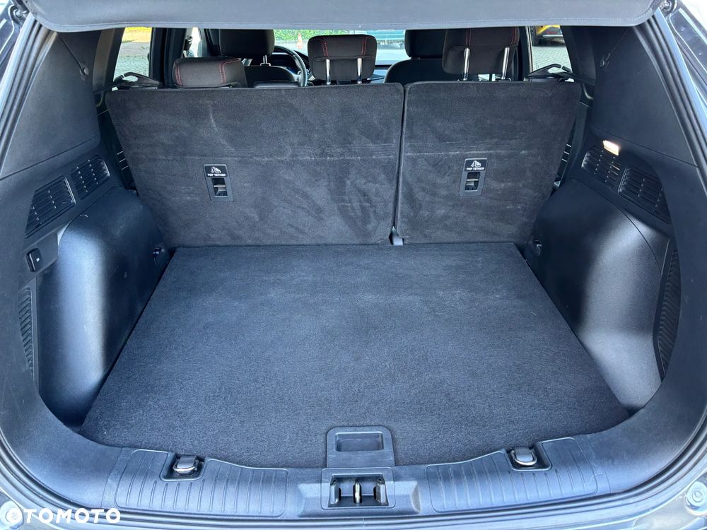 Ford Kuga 1.5 EcoBoost ST-LINE - 22